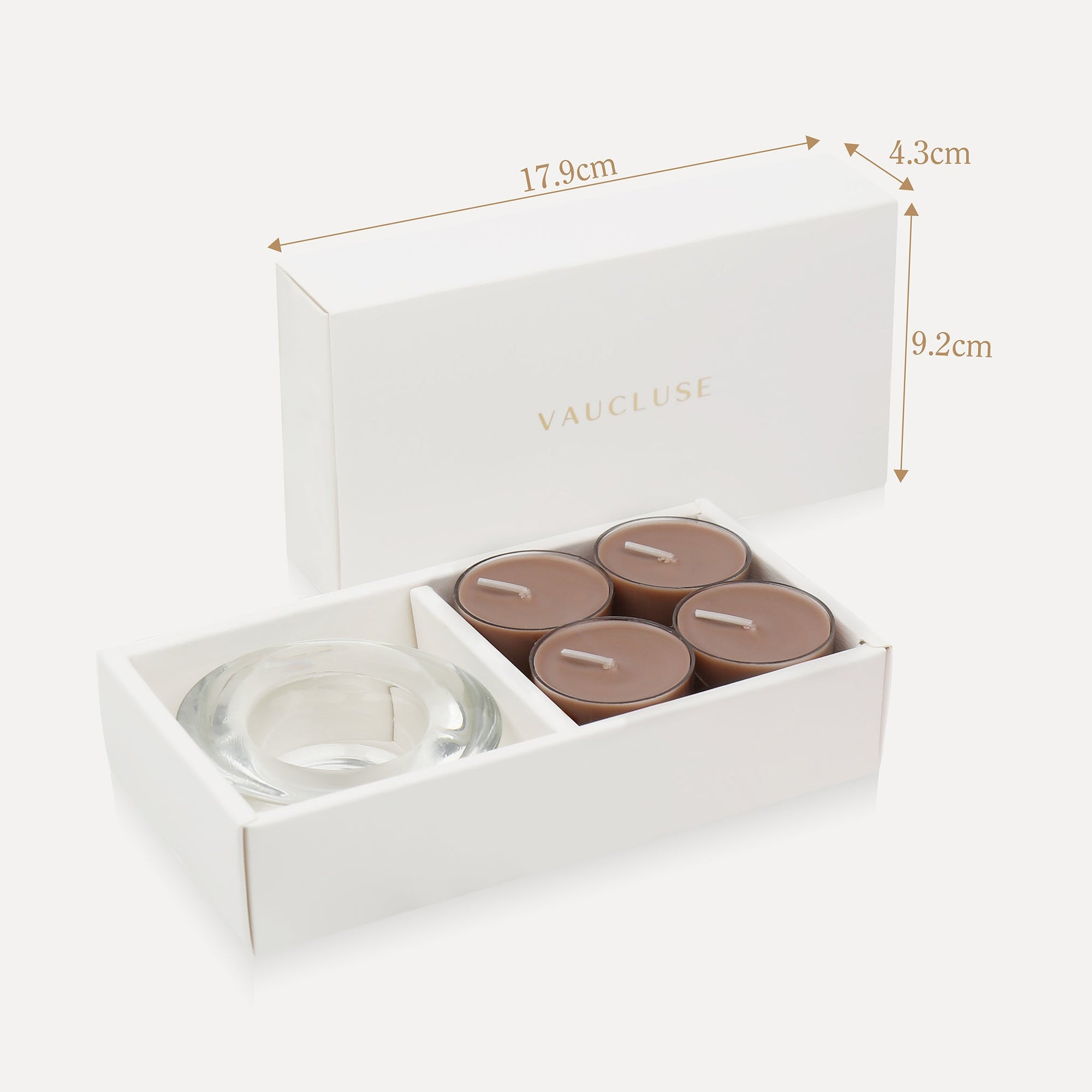 Product specification graphic illustrating the 17.9 cm length, 4.3 cm width, and 9.2 cm height packaging dimensions for the cinnamon tealight set.